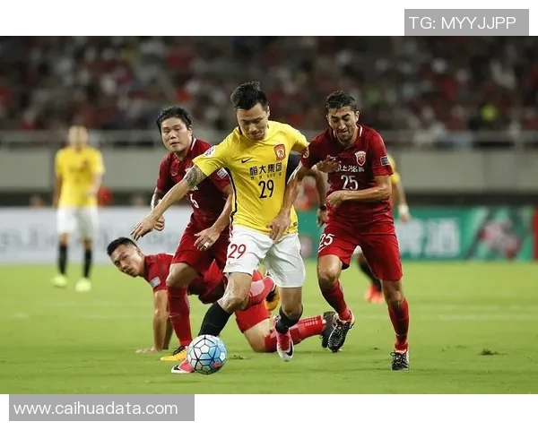 恒大淘宝对阵巴萨的精彩较量揭示中西足球文化的碰撞与融合