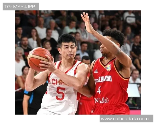 方硕的篮球之路：从青涩新星到球队核心的成长历程与奋斗故事