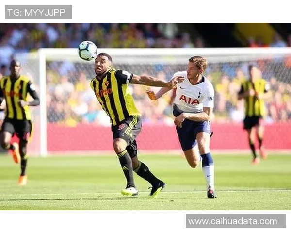 埃弗顿主场迎战沃特福德期待逆袭全取三分的激烈对决 埃弗顿主场迎战沃特福德期待逆袭全取三分的激烈对决