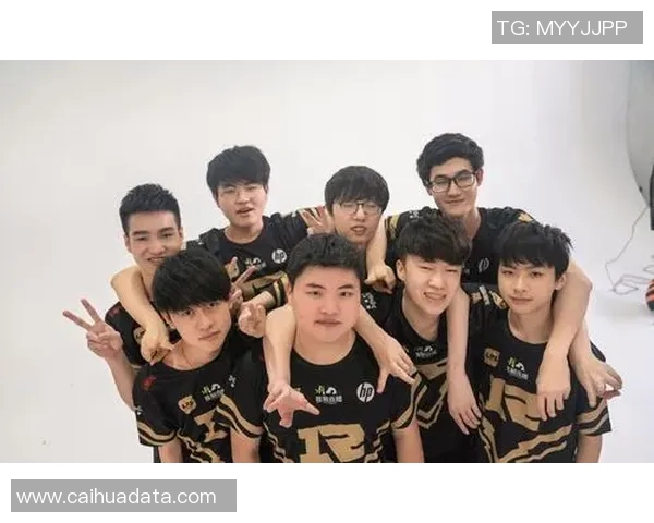 赛后分析：RNG与V5在比赛中的团队配合与战术思考